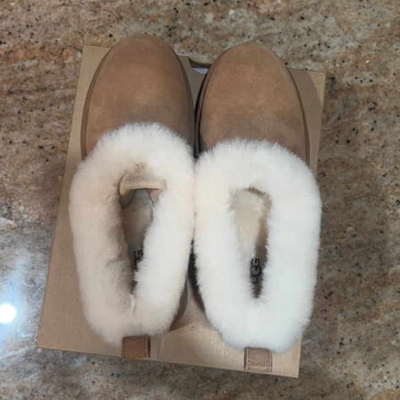 UGG Shoes - UGG Nita Platform Slipper